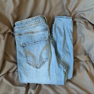 HOLLISTER HIGH WAISTED SUPER SKINNY STRECH JEANS